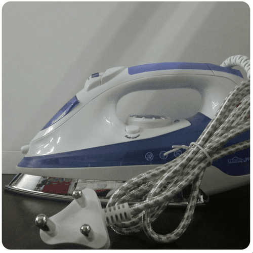 Steam iron green, blue or red